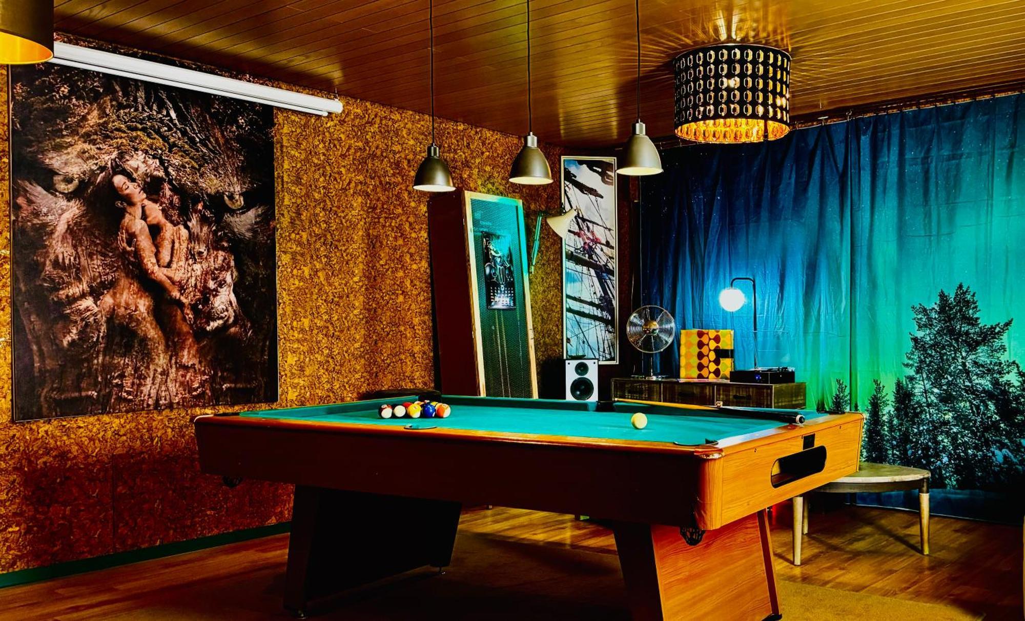 Bookeinfach Bad Ems - Private - Sauna Jacuzzi Whirlpool Swimmingpool Alahna Sup Beachvolleyball Billiards Ping Pong Cinema Theater Music Disco Ball Bbq Und Parkplaetze Luaran gambar