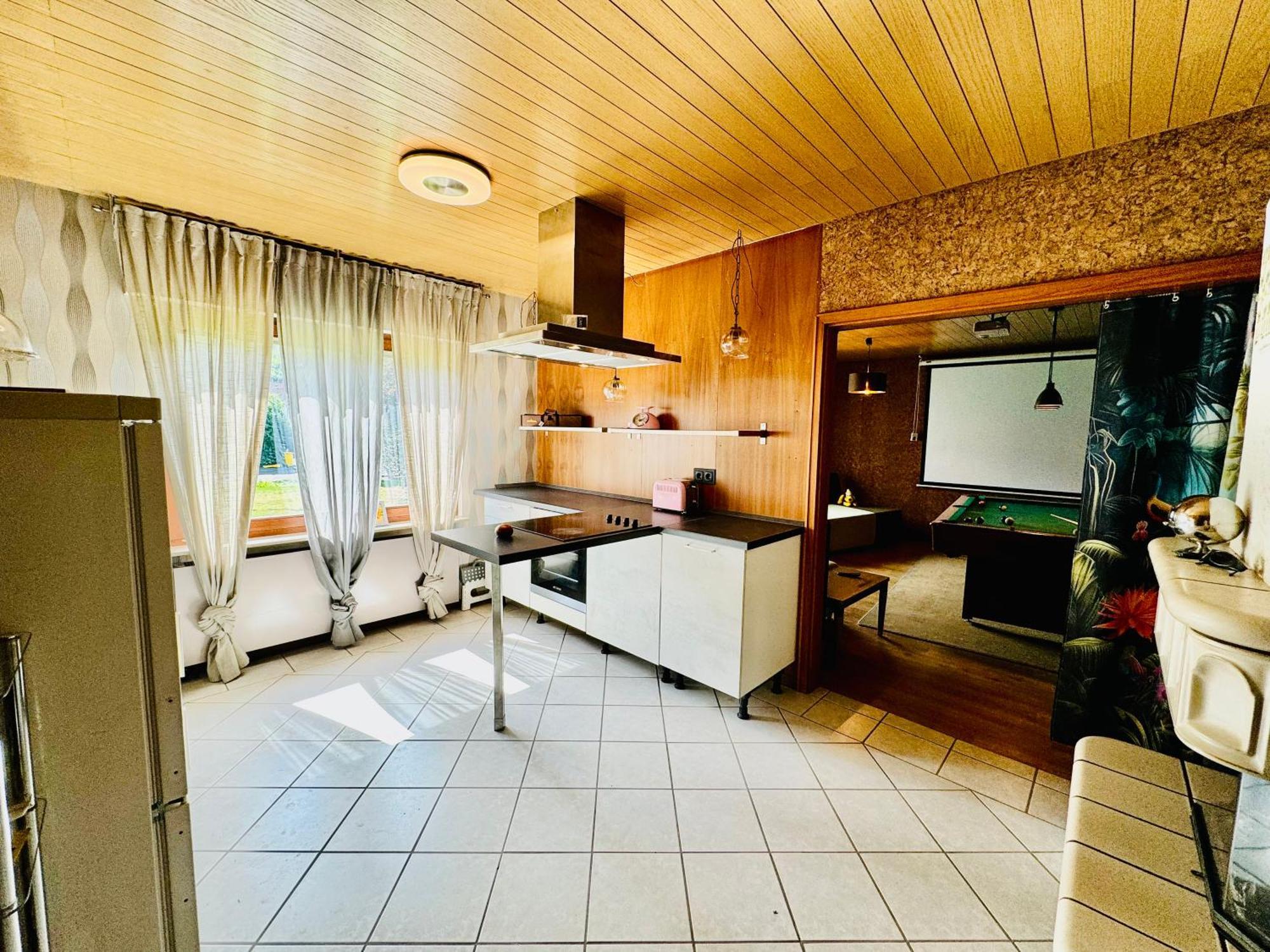 Bookeinfach Bad Ems - Private - Sauna Jacuzzi Whirlpool Swimmingpool Alahna Sup Beachvolleyball Billiards Ping Pong Cinema Theater Music Disco Ball Bbq Und Parkplaetze Luaran gambar
