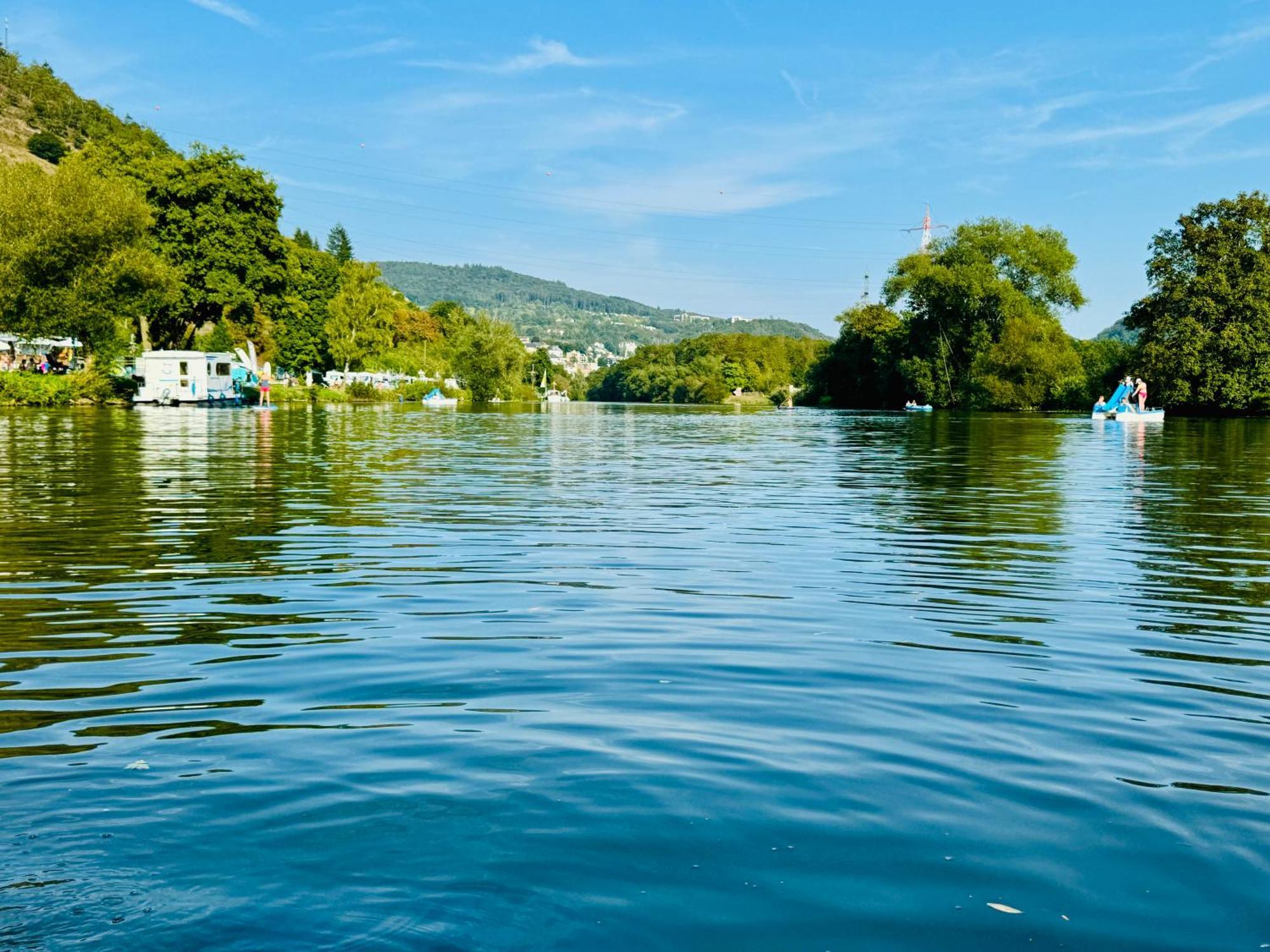Bookeinfach Bad Ems - Private - Sauna Jacuzzi Whirlpool Swimmingpool Alahna Sup Beachvolleyball Billiards Ping Pong Cinema Theater Music Disco Ball Bbq Und Parkplaetze Luaran gambar