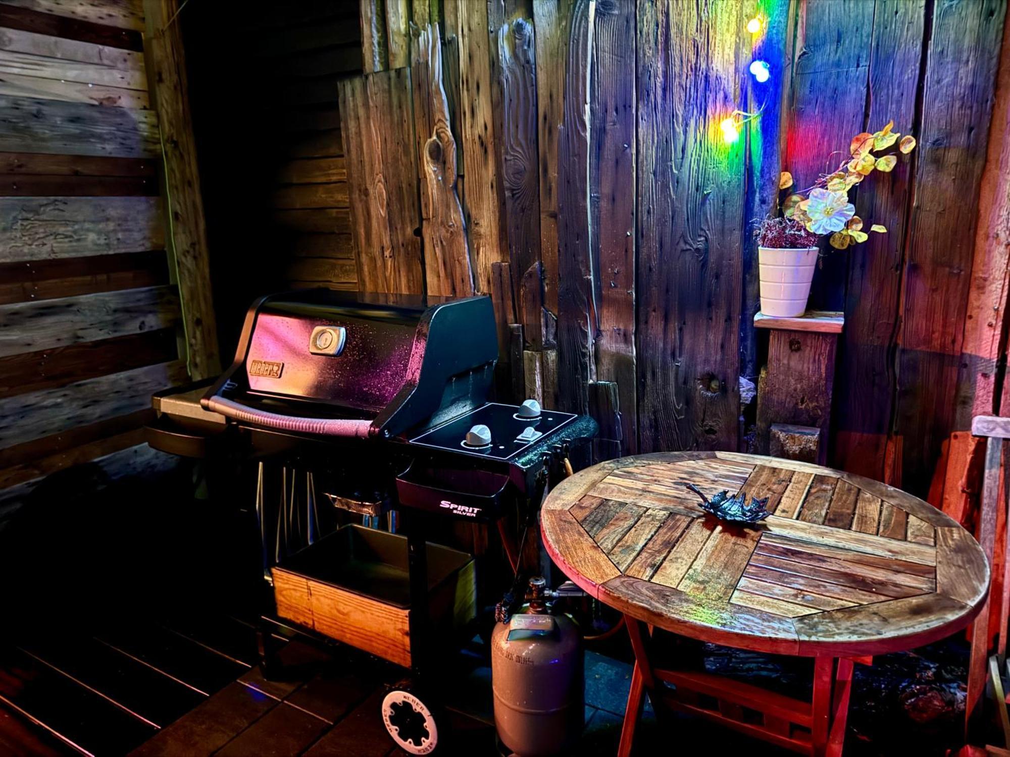 Bookeinfach Bad Ems - Private - Sauna Jacuzzi Whirlpool Swimmingpool Alahna Sup Beachvolleyball Billiards Ping Pong Cinema Theater Music Disco Ball Bbq Und Parkplaetze Luaran gambar