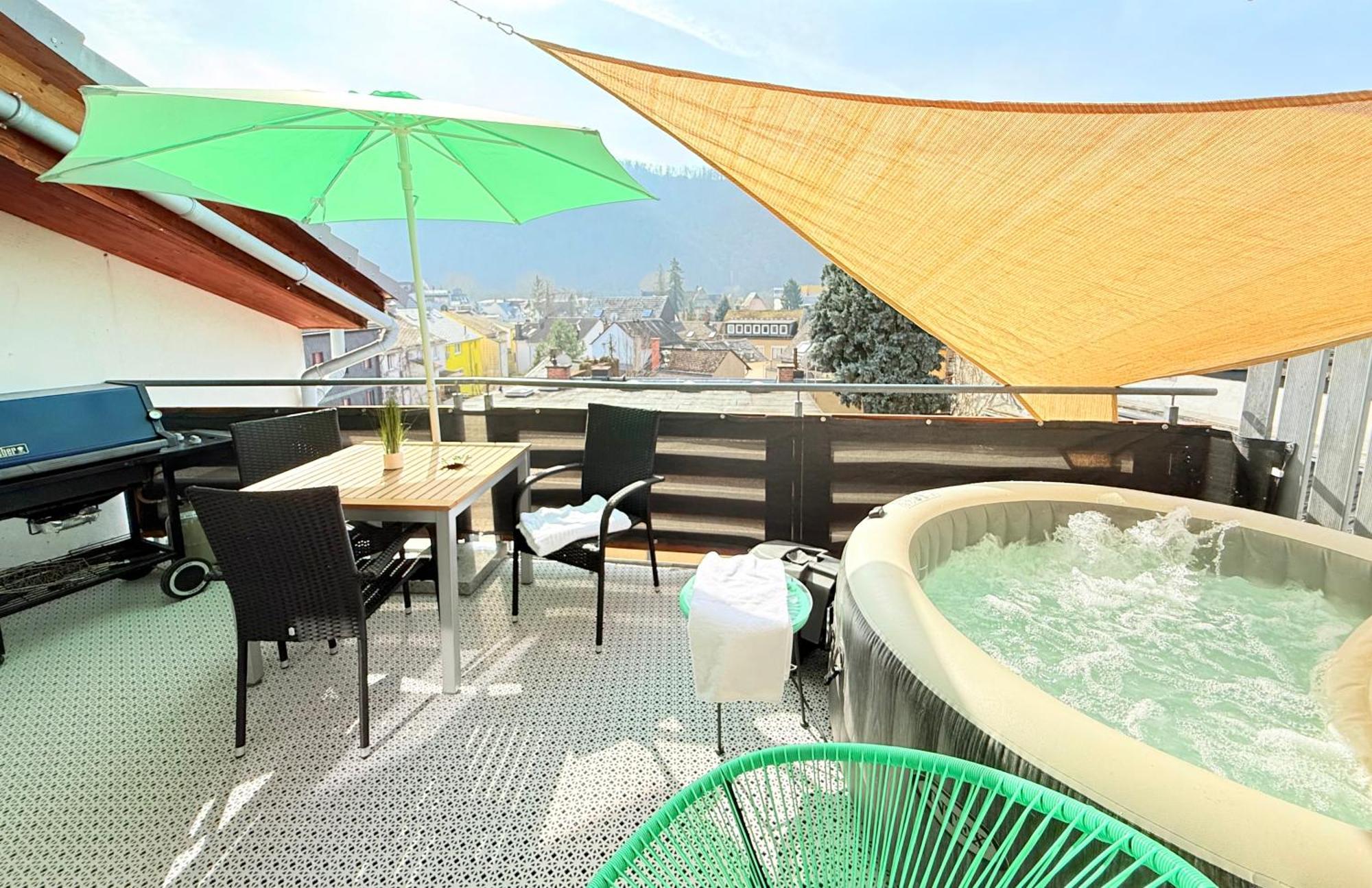 Bookeinfach Bad Ems - Private - Sauna Jacuzzi Whirlpool Swimmingpool Alahna Sup Beachvolleyball Billiards Ping Pong Cinema Theater Music Disco Ball Bbq Und Parkplaetze Luaran gambar