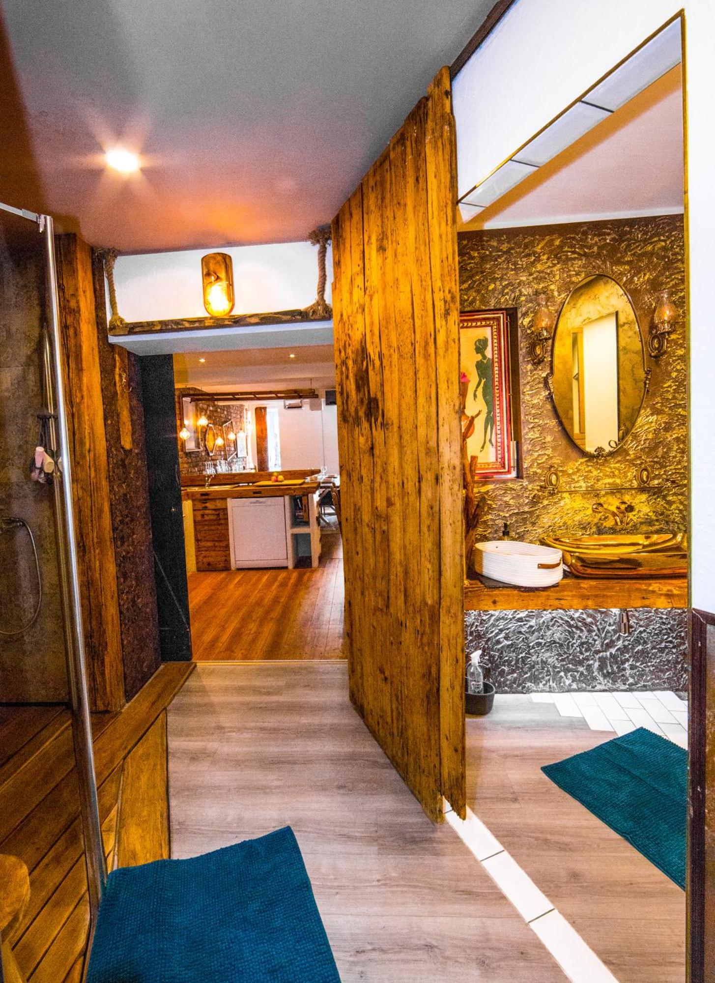 Bookeinfach Bad Ems - Private - Sauna Jacuzzi Whirlpool Swimmingpool Alahna Sup Beachvolleyball Billiards Ping Pong Cinema Theater Music Disco Ball Bbq Und Parkplaetze Bilik gambar