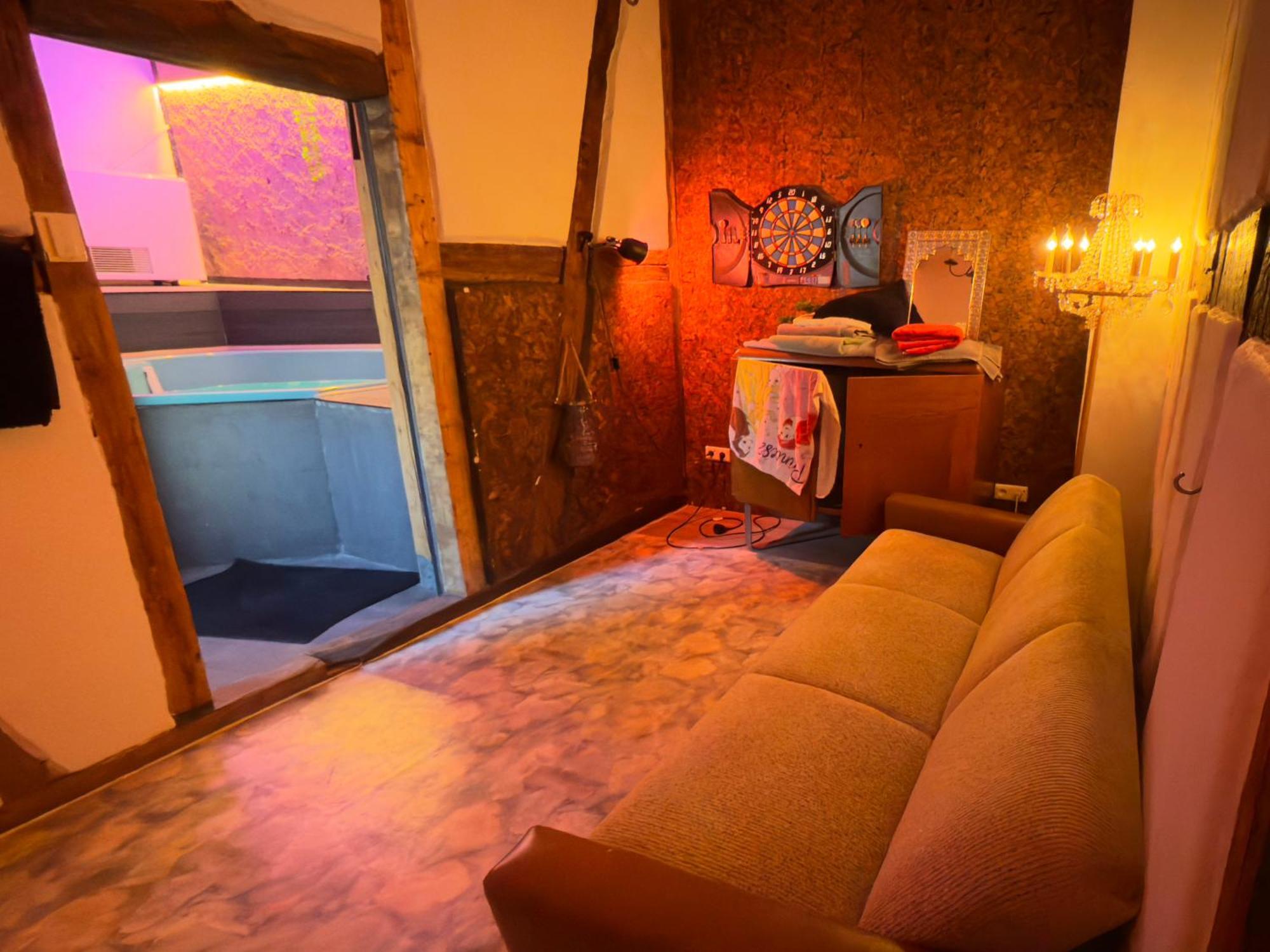 Bookeinfach Bad Ems - Private - Sauna Jacuzzi Whirlpool Swimmingpool Alahna Sup Beachvolleyball Billiards Ping Pong Cinema Theater Music Disco Ball Bbq Und Parkplaetze Luaran gambar