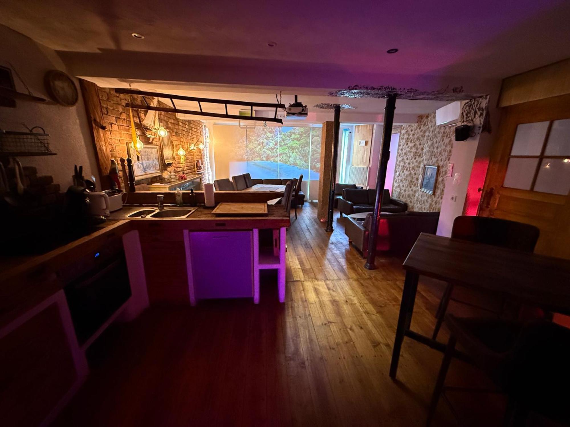Bookeinfach Bad Ems - Private - Sauna Jacuzzi Whirlpool Swimmingpool Alahna Sup Beachvolleyball Billiards Ping Pong Cinema Theater Music Disco Ball Bbq Und Parkplaetze Luaran gambar